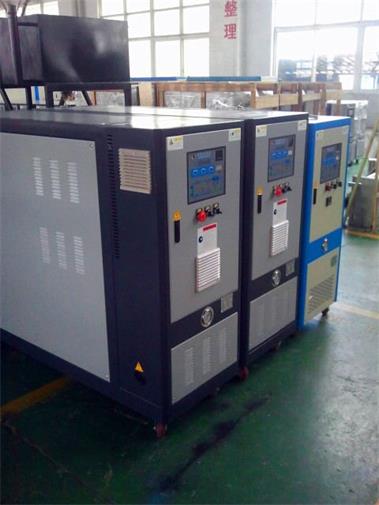 山東大型模溫機，大型導熱油電加熱器，溫度循環(huán)控制機
